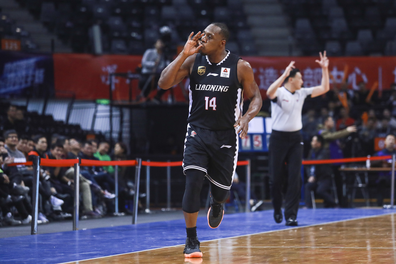 pg电子-郭士强画出的绝杀战术曾在执教辽篮时奏效 哈德森多次命中三分！