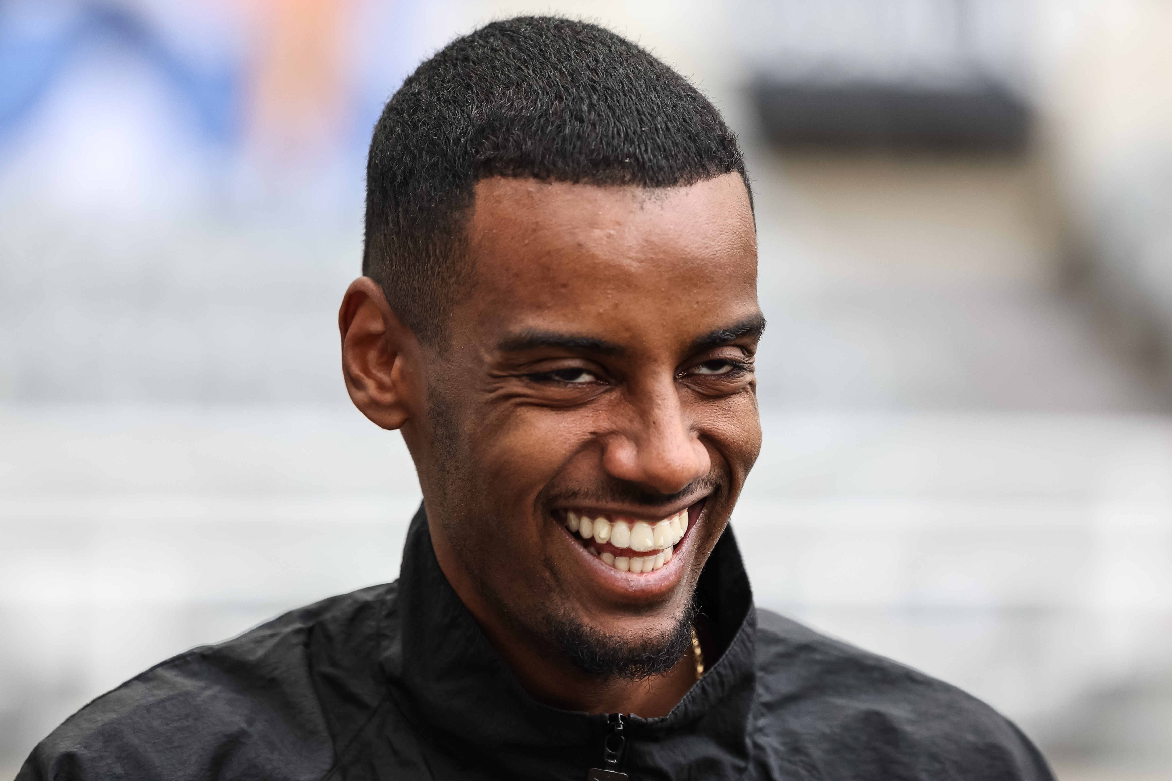 PG电子官方网站-瑞典教练称赞伊萨克职业态度 坦言当前局势复杂需谨慎评估