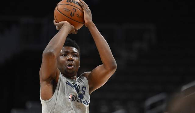 PG电子-一步错步步错，才27岁就被NBA淘汰，当初真不该离开湖人