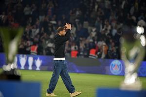 pg电子游戏官网官方网站-记者：巴黎准备接受约3000万欧出售多纳鲁马，后者与曼城基本谈妥